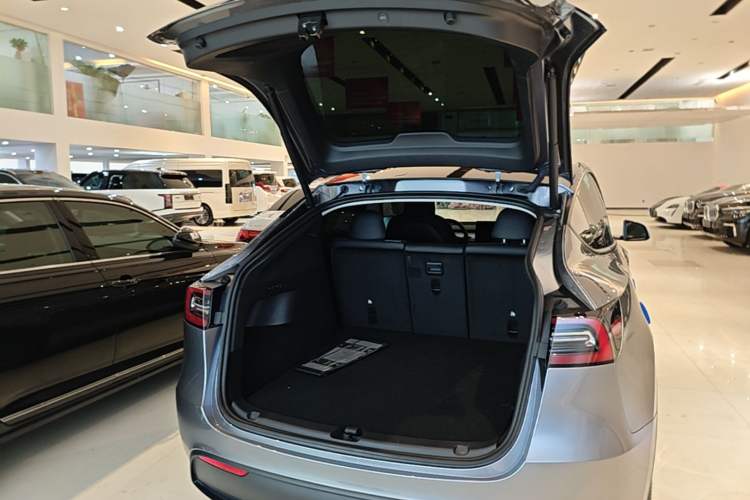 Used Tesla Model Y 2024 Rear-Wheel-Drive Version