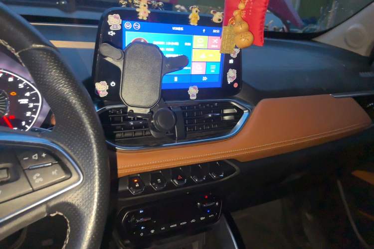 Used Baojun 510 2017 1.5L Automatic Luxury Model Audio And AC Panel