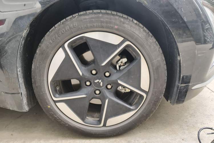 Used Wuling Xingguang 2024 Co-Creation Edition 510 Advanced Model Right Front Wheel Hub