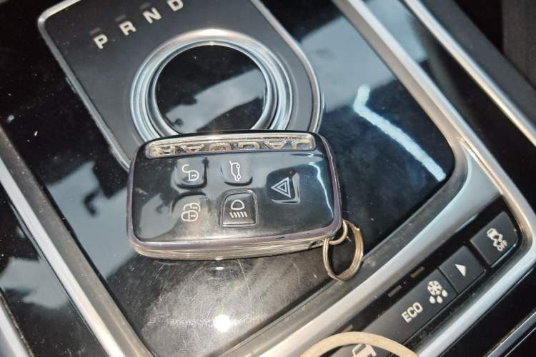 Used Jaguar XE 2018 2.0T 200 PS Two-Wheel-Drive R-Sport Sport Edition
