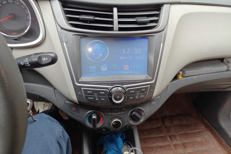 Used Chevrolet Sail 2015 Sail 3 1.5L Manual with Ideal Sunroof Edition