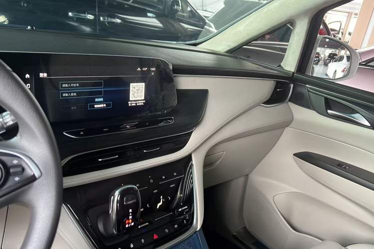 Used Buick GL8 2021 ES Landtrek 653T Comfort Edition
