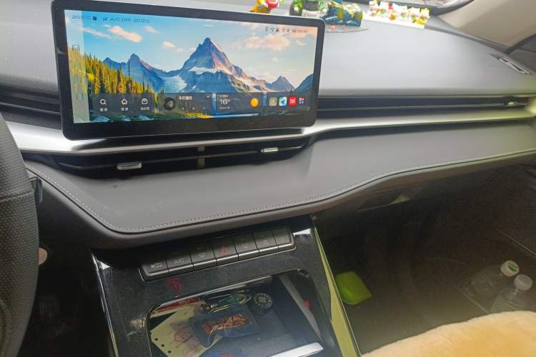 Used Haval H6 2024 1.5T Two-Wheel-Drive Classic Edition Audio And AC Panel