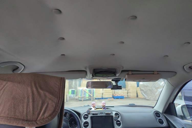 Used Volkswagen Tiguan 2015 1.8TSI Automatic Two-Wheel Drive Trend Edition Headliner