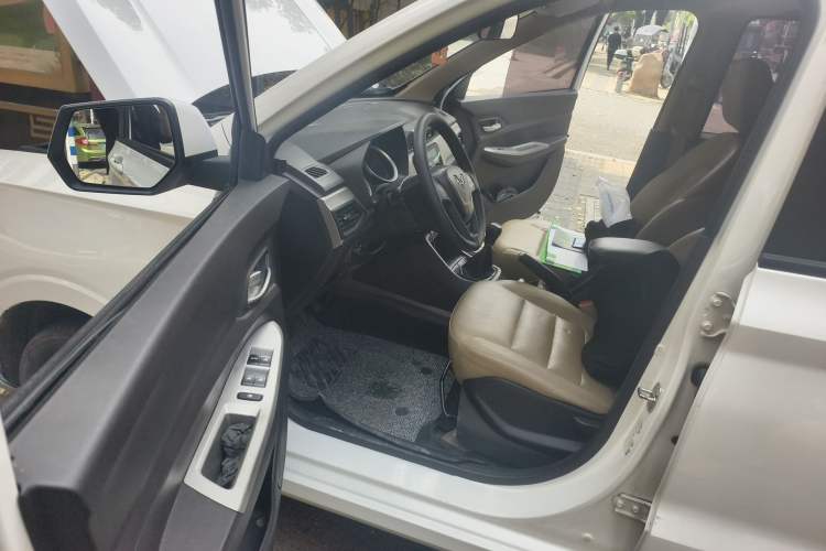 Used Wuling Hongguang 2018 1.5L S Comfort Model L2B Driver Seat