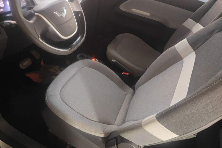 Used Wuling Hongguang MINIEV 2021 Macaron Fashion Model Lithium Iron Phosphate Left Front Seat