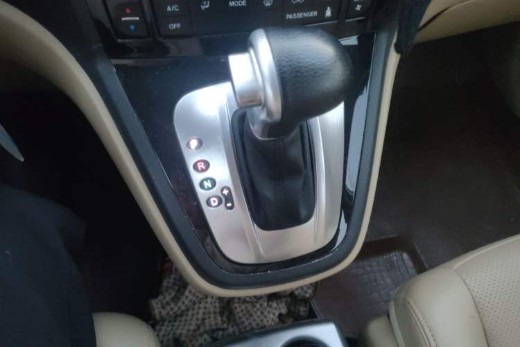 Used Haval H6 2013 Upgraded Model 2.4L Automatic Two-Wheel Drive Elite Version