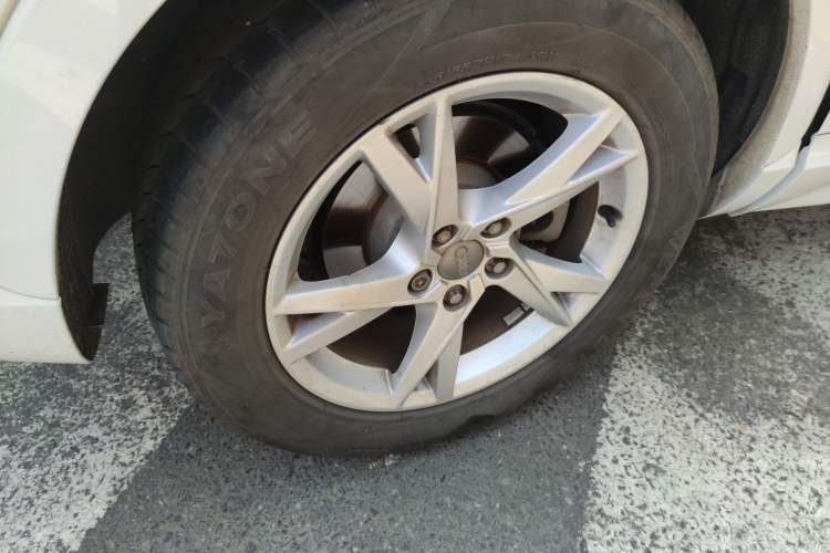 Used Audi Q3 2018 30th Anniversary Edition 30 TFSI Fashion Model Right Front Wheel Hub