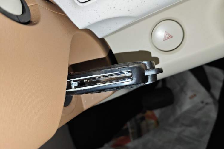 Used Wuling Hongguang MINIEV 2024 3rd Generation 215km Advanced Version