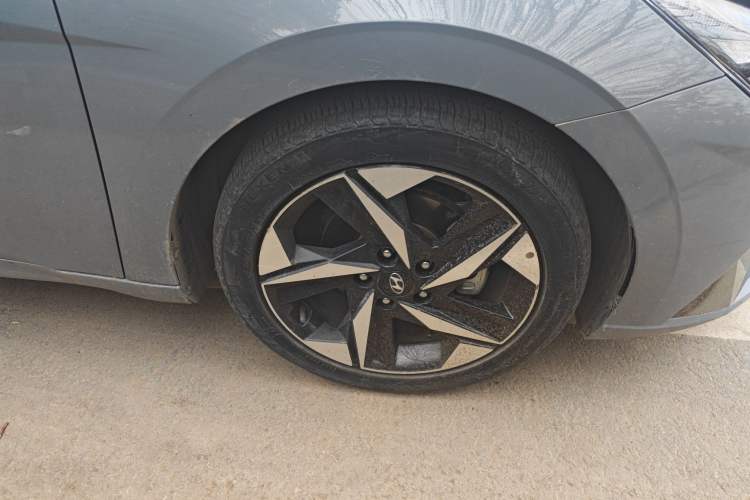 Used Hyundai Elantra 2021 1.5L CVT LUX Prestige Edition