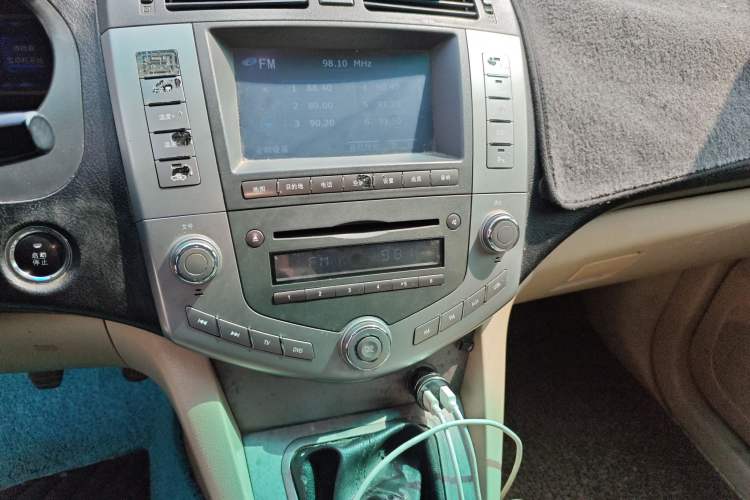 Used BYD S6 2011 2.0L Manual Luxury Edition
