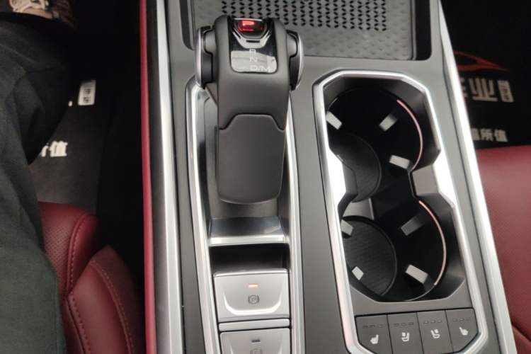 Used Tank 400 New Energy 2024 Hi4-T Off-Road Edition Gear Lever