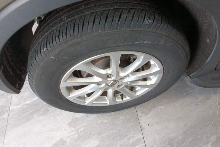 Used Buick Envision 2015 20T Two-Wheel-Drive Leading Model