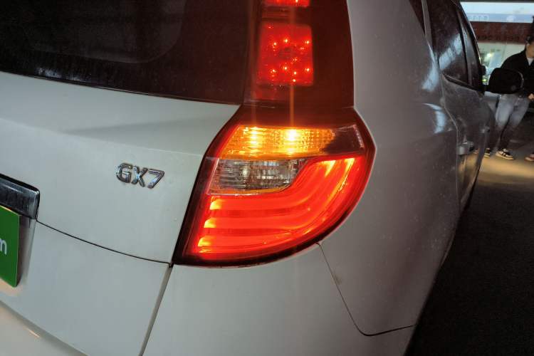 Used Geely Auto GX7 2015 Classic Edition 1.8L Manual Urban Model China IV