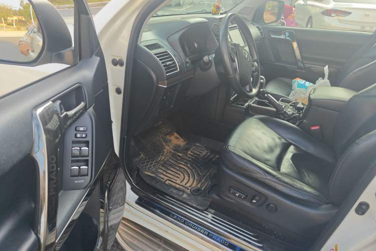 Used Toyota Prado 2018 3.5L Automatic TX-L with Rear-Mounted Spare Tire