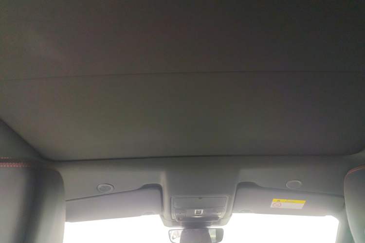 Used Land Rover Discovery Sport 2022 Revised Version 249 PS R-Dynamic S Performance Edition 5 Seats Headliner