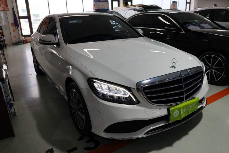 Used Mercedes-Benz C-Class 2020 Restyled C 260 L Sport Edition Front Right 45 Deg