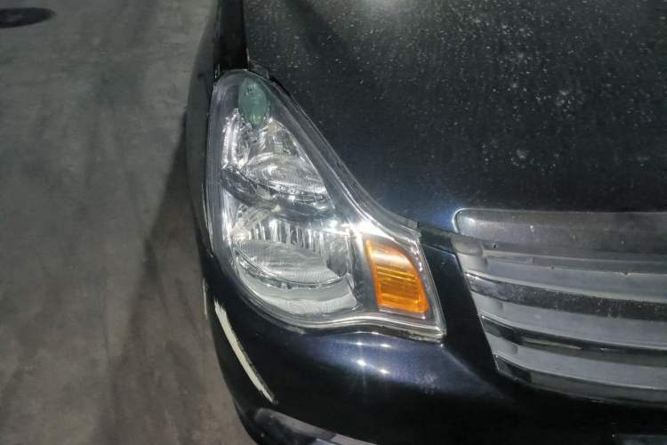 Used Nissan Sylphy 2012 Classic 1.6XE Automatic Comfort Edition Right Front Headlight