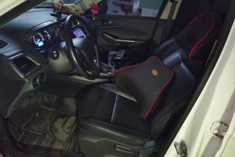 Used Ford Escort 2017 Happiness Edition 1.5L Automatic Fashion Version Left Front Seat