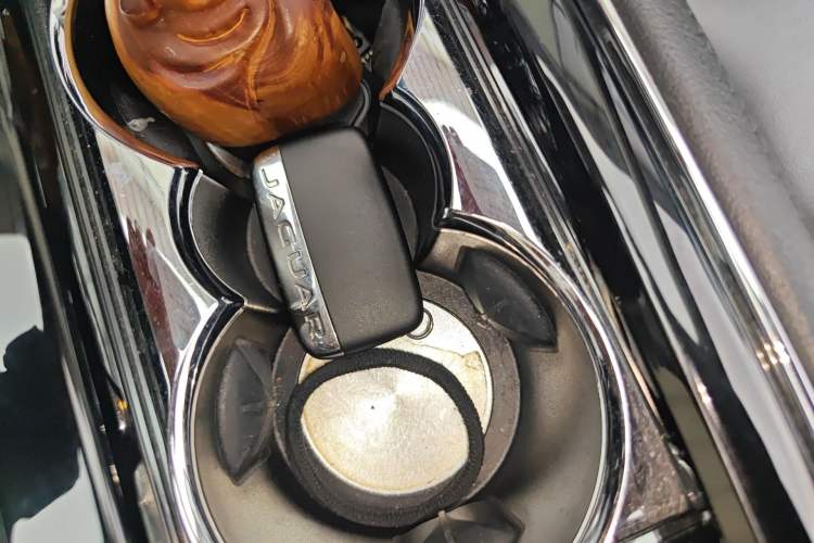 Used Jaguar XJ 2014 XJL 3.0 SC Two-Wheel-Drive Panoramic Business Edition
