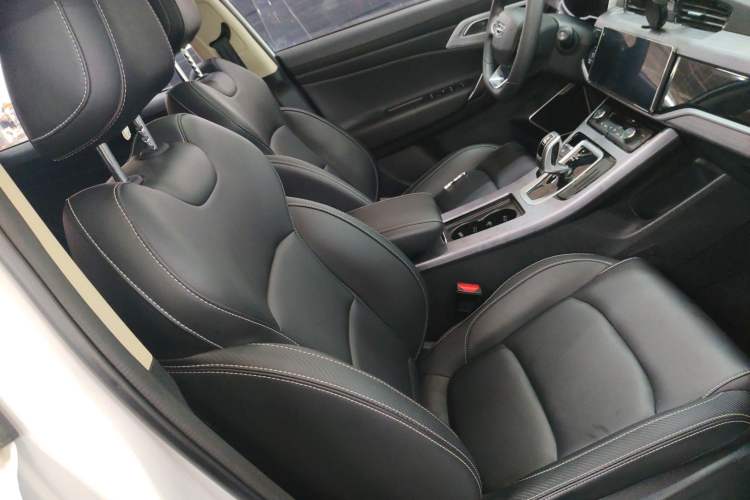 Used Geely Auto Emgrand X7 Sport 2021 Million Edition 1.8TD DCT Two-Wheel Drive Comfort Model
