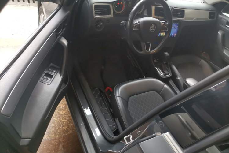 Used Skoda Rapid 2018 1.6L Automatic Comfort Edition
