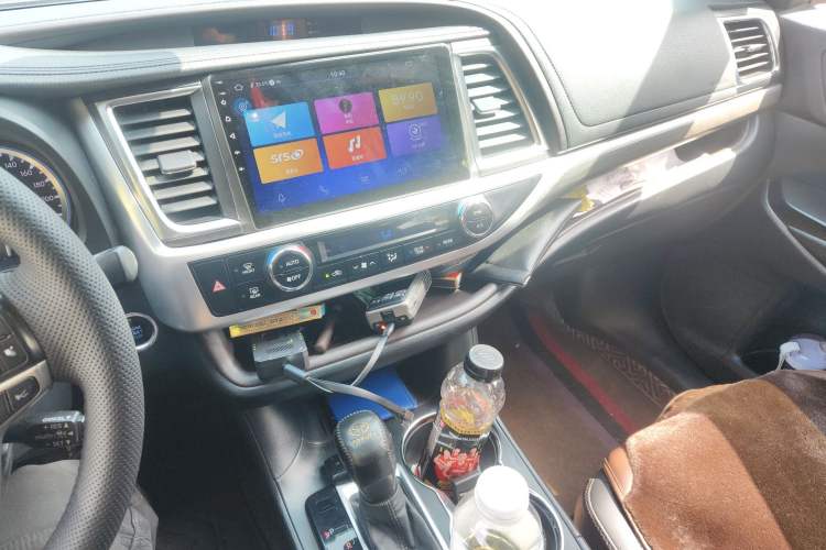 Used Toyota Highlander 2021 2.0T Four-Wheel Drive Prestige Version 7 Seats Audio And AC Panel