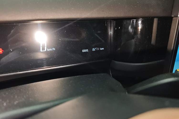 Used iCAR 03 2024 401km Two-Wheel Drive Standard Advanced Version Odometer Close Up