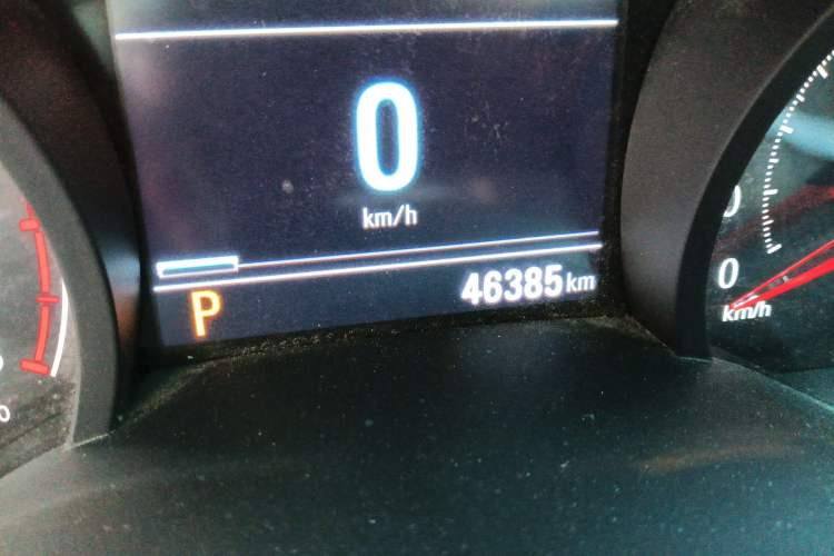 Used Chevrolet Monza 2022 320 Automatic Enjoyment Sunroof Version Odometer Close Up