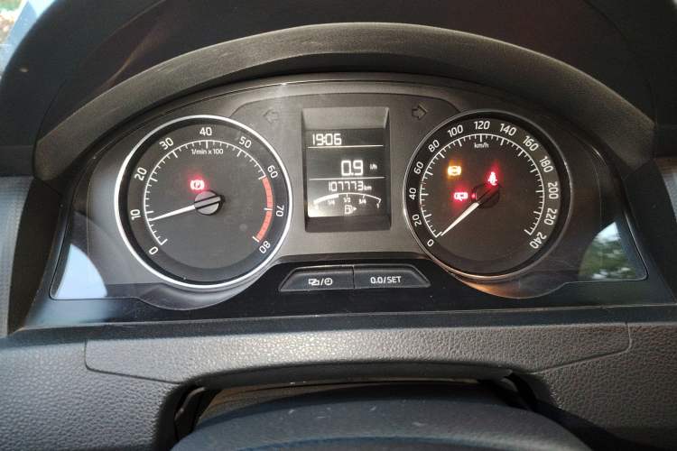 Used Skoda Rapid Spaceback 2016 Revised Version 1.6L Manual Front-Drive Edition