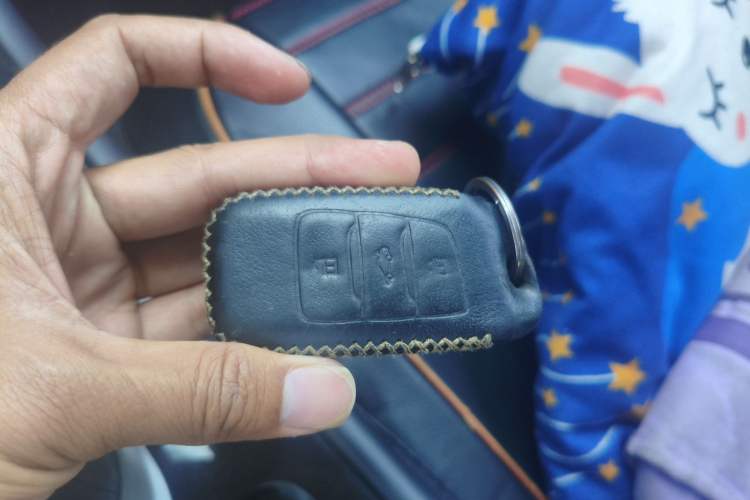 Used CHANGAN OSHAN COS1 2020 1.5T Manual Fashionable Smart Connectivity 7-Seater