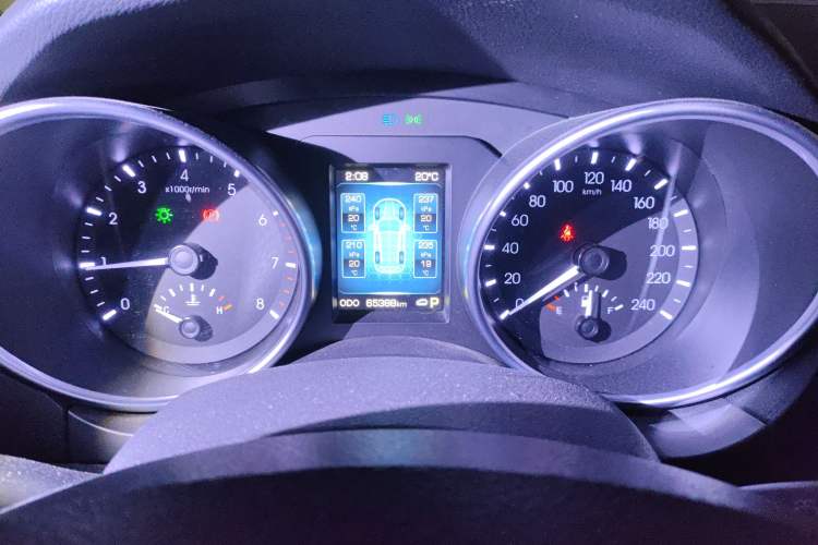 Used Haval H8 2015 2.0T Two-Wheel Drive Comfort Version