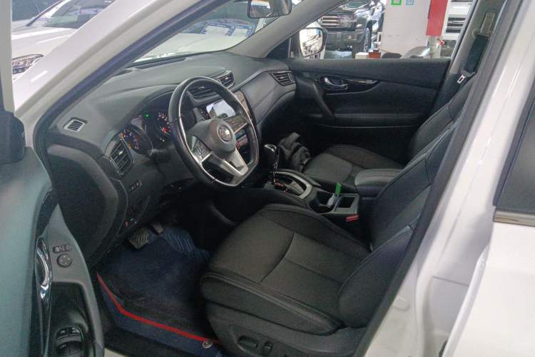 Used Nissan X-Trail 2022 2.0L Two-Wheel Drive Smart Connect & Comfort Edition