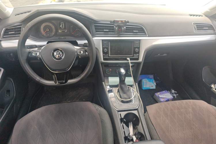Used Volkswagen Lamando 2019 230TSI DSG Fashion Edition China VI
