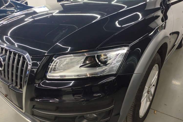 Used Audi Q5 2017 Plus 40 TFSI Technology Model
