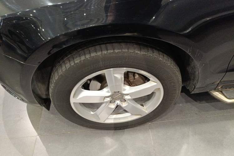 Used Audi Q5 2017 Plus 40 TFSI Ambition Model