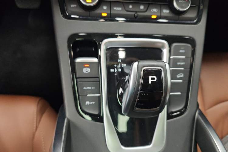 Used Geely Auto Emgrand X7 Sport 2021 1.8TD DCT Two-Wheel Drive Asian Games Edition