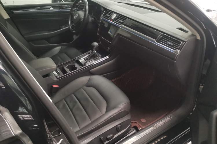 Used Volkswagen Phideon 2018 Revised Version 380TSI Two-Wheel Drive Business Edition