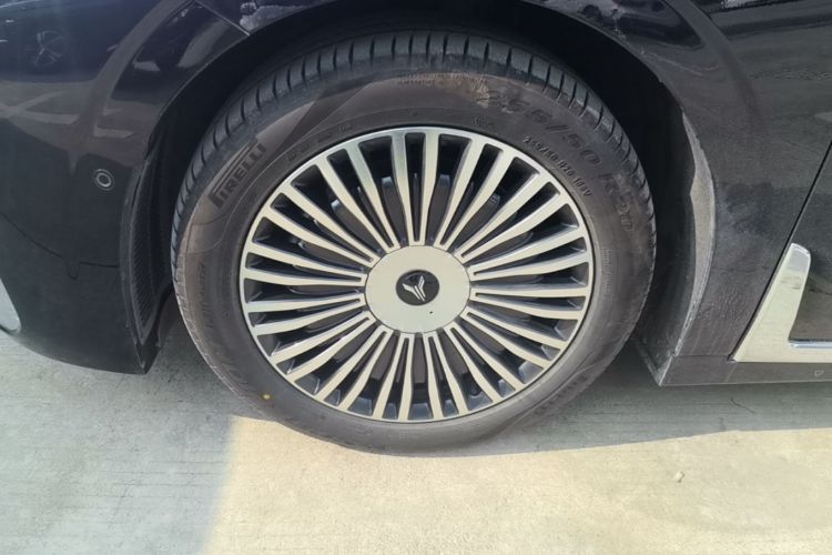 Used VOYAH Dream 2025 PHEV Four-Wheel-Drive Flagship Version – Qiankun Edition
