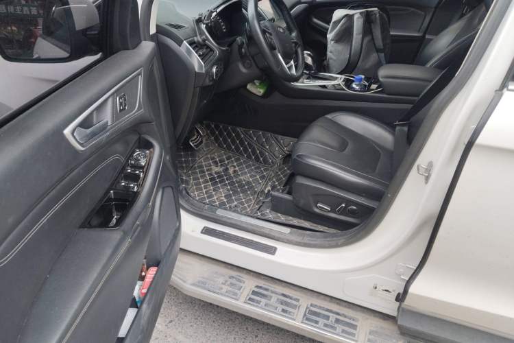 Used Ford Edge 2016 EcoBoost 245 Four-Wheel Drive Titanium 7-Seater
