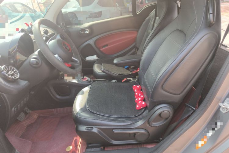 Used smart fortwo 2016 0.9T 66 kW Convertible Pioneer Edition
