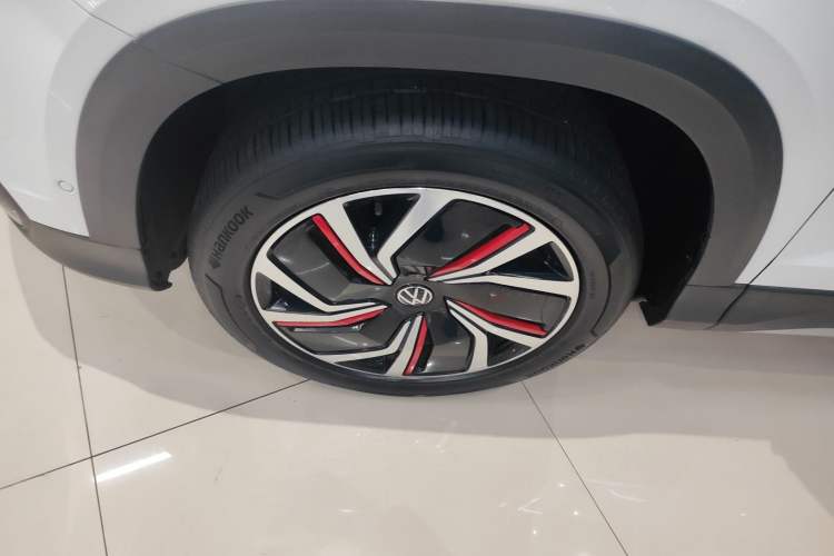 Used Volkswagen Tharu 2024 300TSI Two-Wheel-Drive Moon Luxury Edition