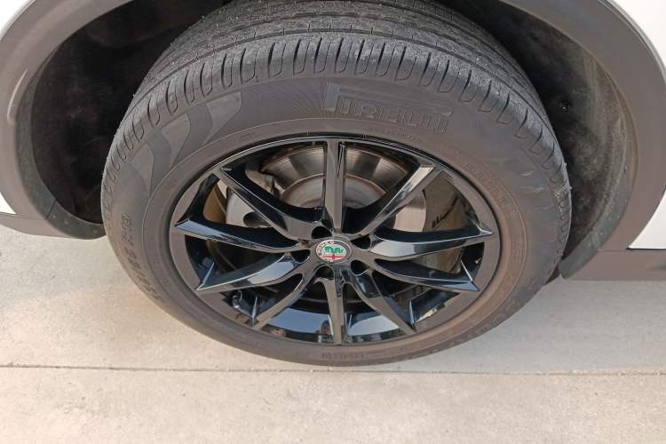 Used Alfa Romeo Stelvio 2017 2.0T 200HP Luxury Edition