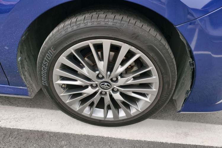 Used Toyota Camry 2018 Dual-Engine 2.5HQ Flagship Edition Right Front Wheel Hub