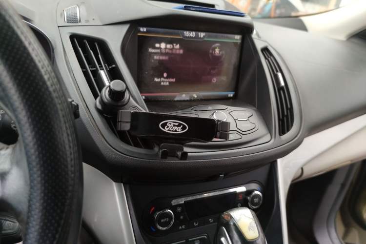 Used Ford Kuga 2013 2.0L GTDi Four-Wheel-Drive Elite Model Audio And AC Panel