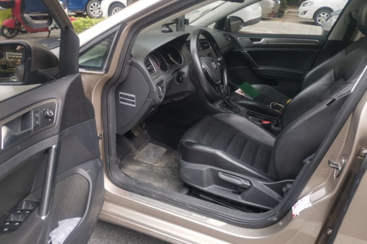 Used Volkswagen Golf 2014 1.4TSI Automatic Luxury Model
