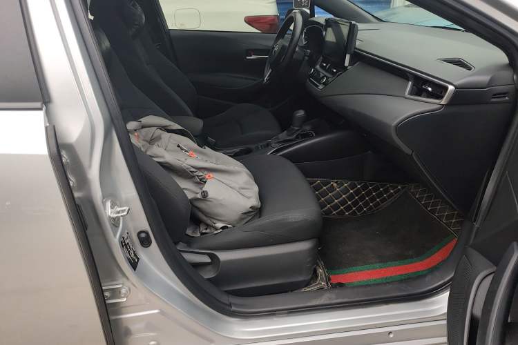 Used Toyota Levin 2019 185T CVT Sport Edition China VI Standard Right Front Seat