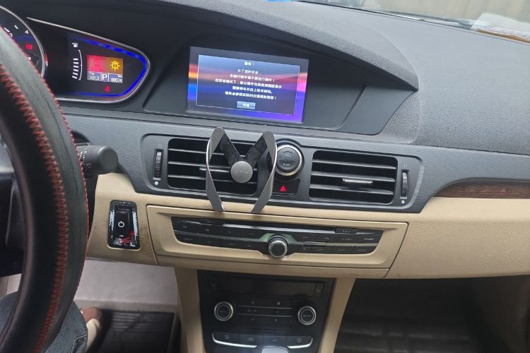 Used Roewe 550 2013 550G 1.8T Automatic Prestige Edition
