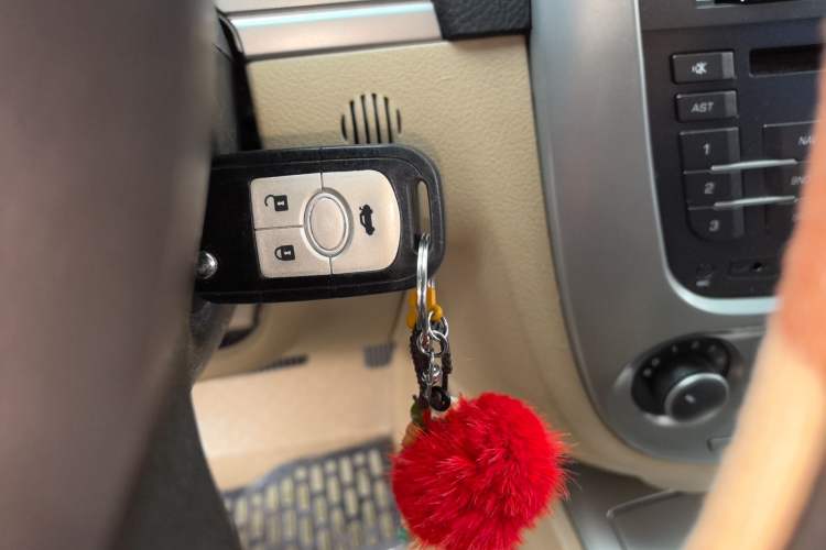 Used Buick Excelle 2013 1.5L Automatic Classic Model Vehicle Key