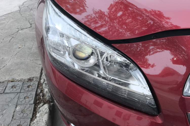 Used Chevrolet Malibu 2013 2.0L Automatic Luxury Edition Right Front Headlight